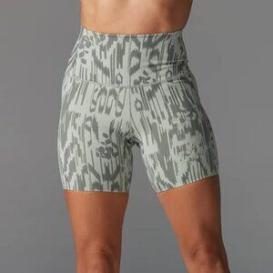 Tavi Stash & Dash Biker Short 6"